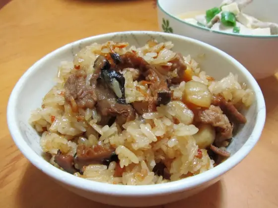 油飯示意圖（非本店實拍）